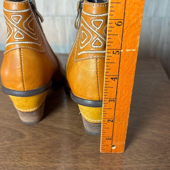 Spring Step Gamer Embroidered  Wester Leather Ankle Booties - Picture 8 of 10